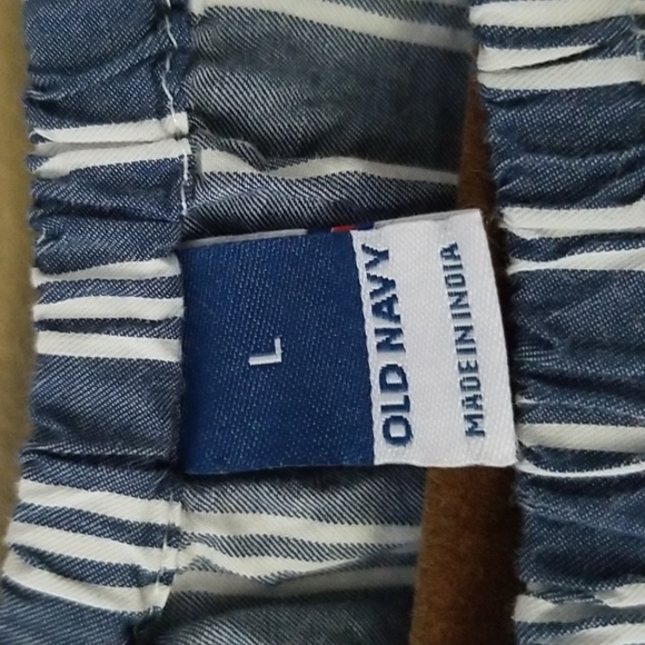 NWT! OLD NAVY Patterned Puff Sleeve Swing Top - Picture 4 of 5